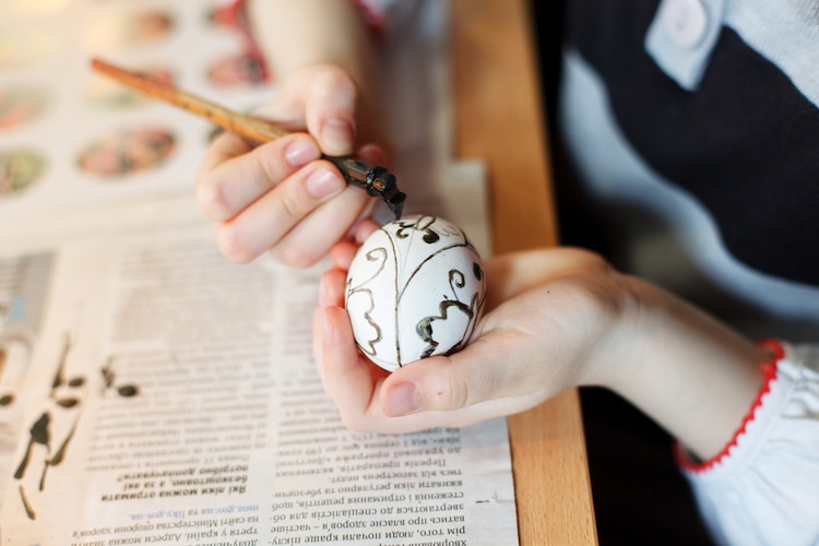 How to Decorate a Pysanka Egg